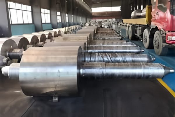 Centrifugal cast iron rolls (4)